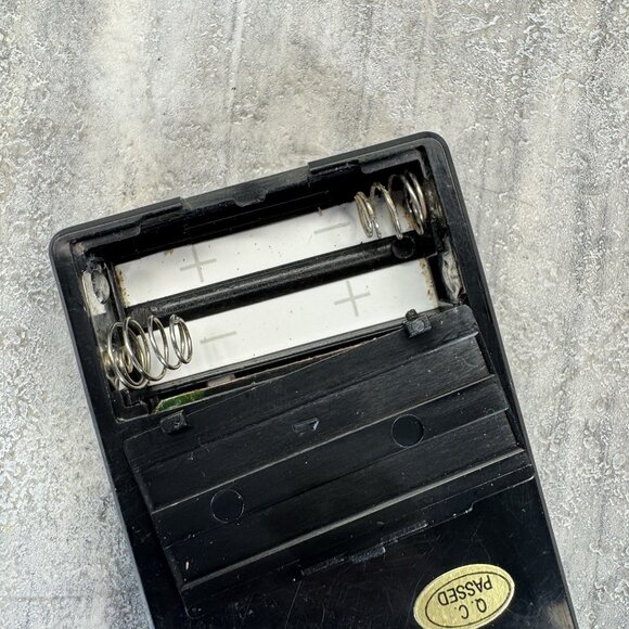 Calgary Stampeder CFL QR77 Portable Radio Football AM Personal Memorabilia - Picture 7 of 7